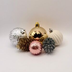 Shatterproof Holiday Christmas Ornaments Set, 6 pcs: Gold, Silver, Pink, White